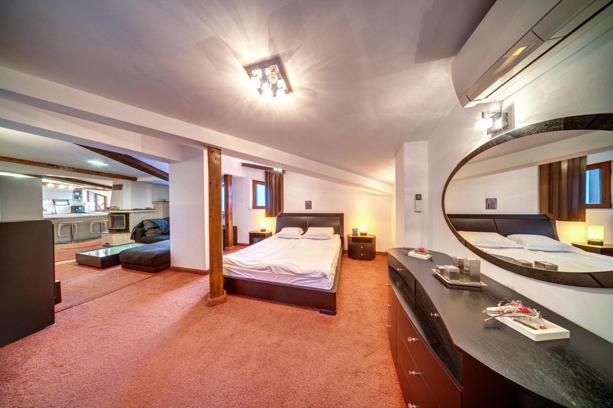 The Castle Complex Aparthotel Pamporovo Exterior photo